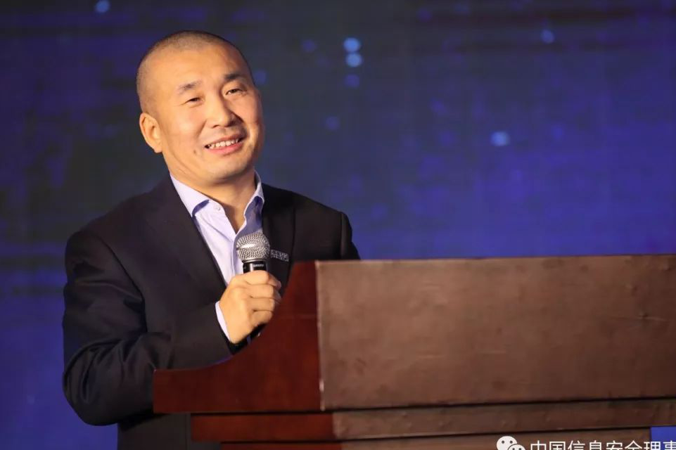 “领军人物”阚志刚小传 ——破字当头，敢为人先